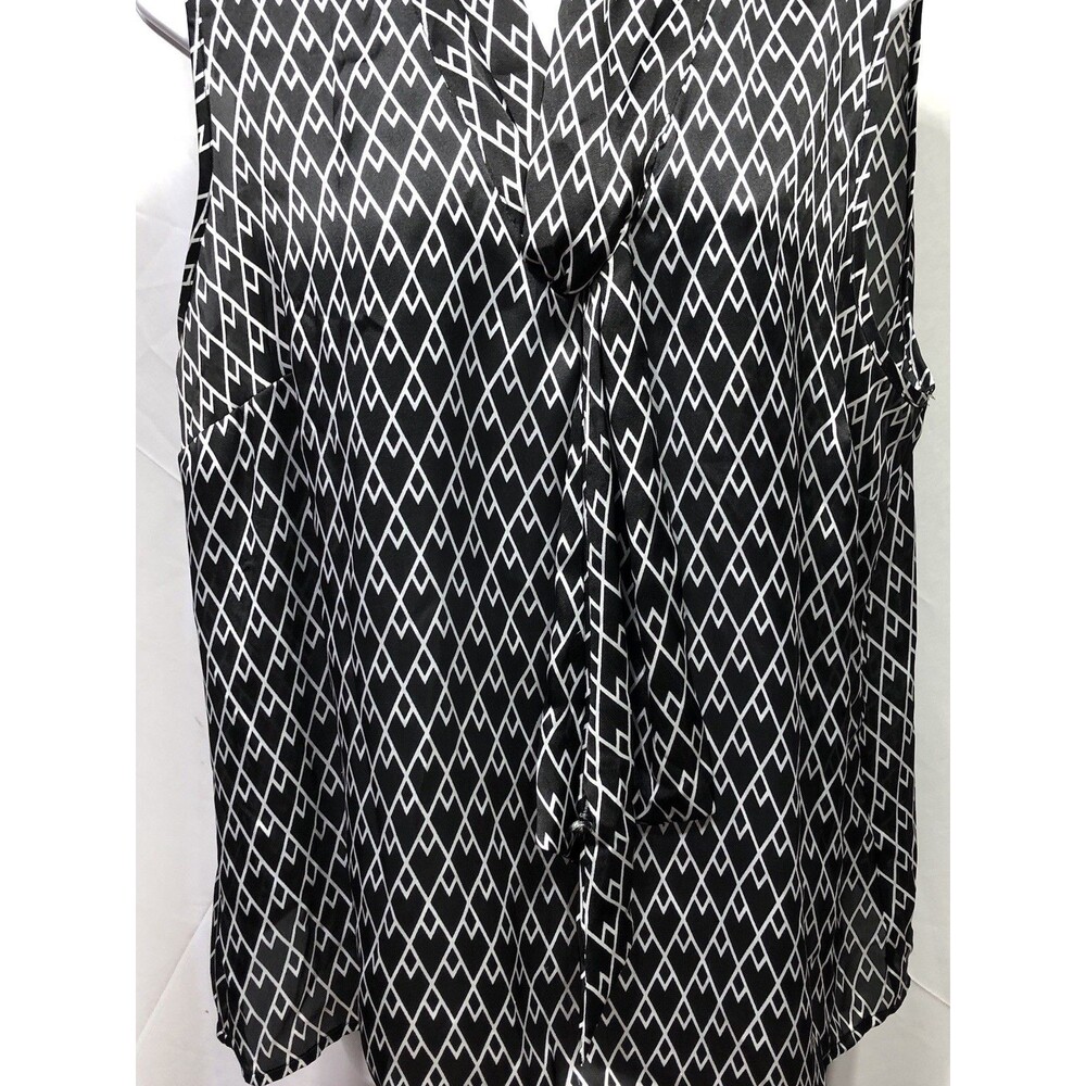 Elementz sleeveless Silky satin Top XL blk Wht Geo Mock neck Scarf Tie Accent
